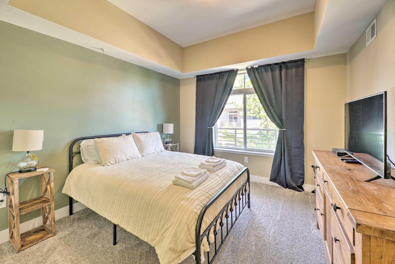 Grand Haven Condo - Walk To Nearby Hot Spots! Εξωτερικό φωτογραφία